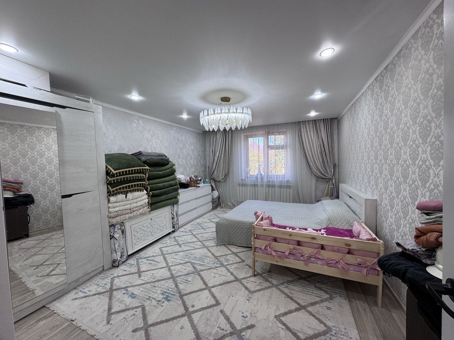 Продаётся  3 комнатный дом ,в районе Заречный  1, дом уютный и светлый