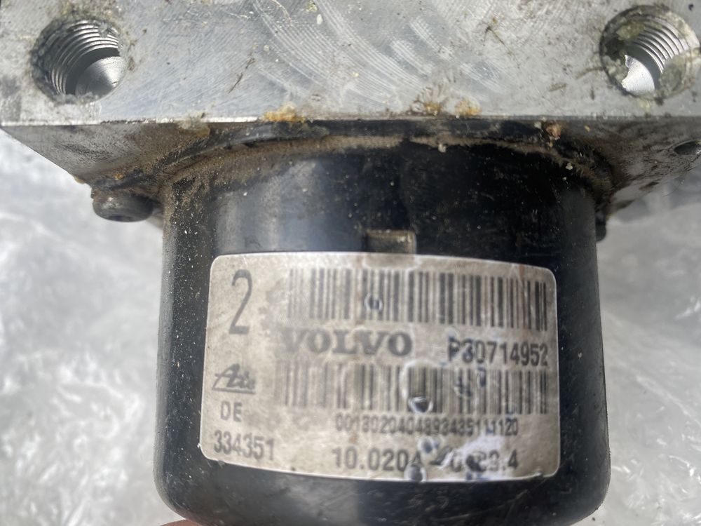 ABS модул и помпа VOLVO BCM 30643982 PUMP 30714952