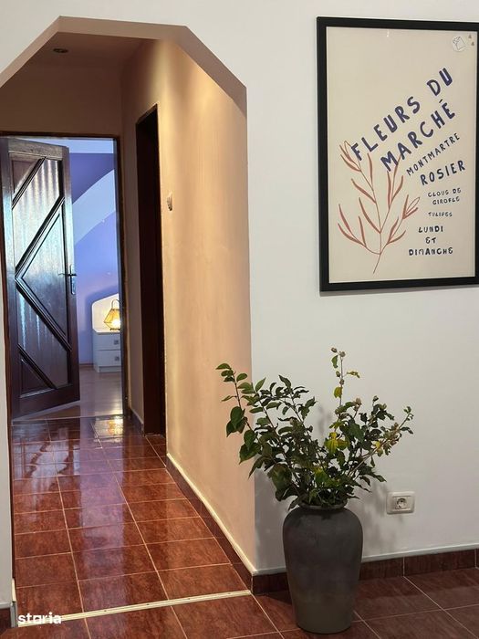 Vand apartament 3 camere-zona Lebada