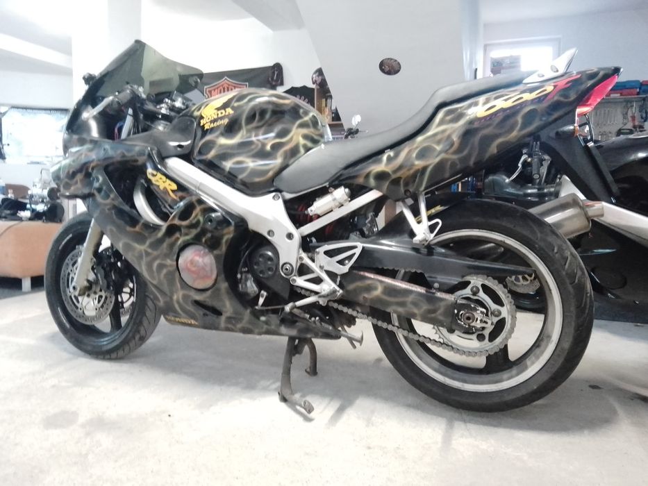 Honda CBR 600 F4