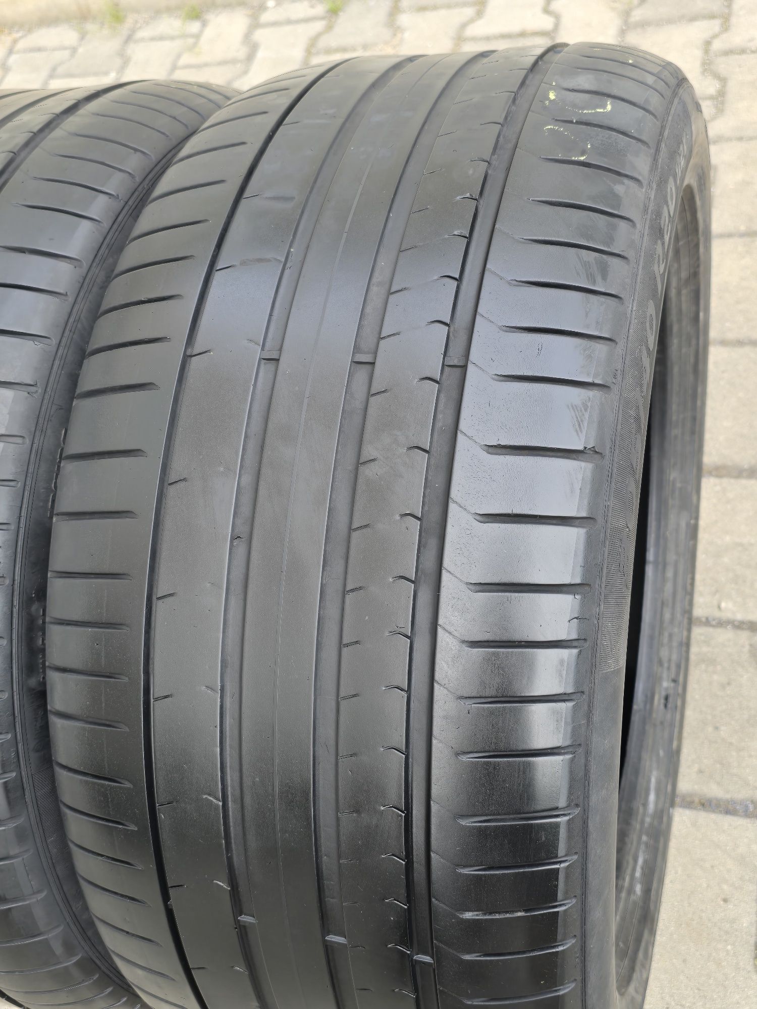 305 40 20 Pirelli