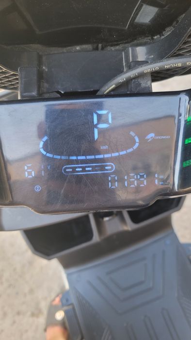 Elektroni skutr DRONGO sotiladi