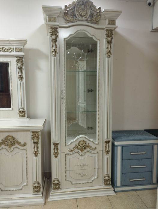 Стенка пинал камод размери обшие 404 см алохида камод 230 пинал 87см