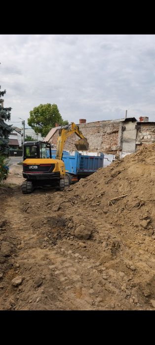 Transport pământ umplutura, încărcătură fundație, teren, moluz,demolez