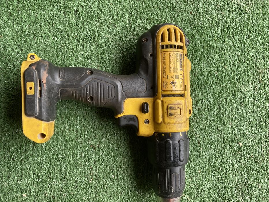 Masina de gaurit si insurubat dewalt