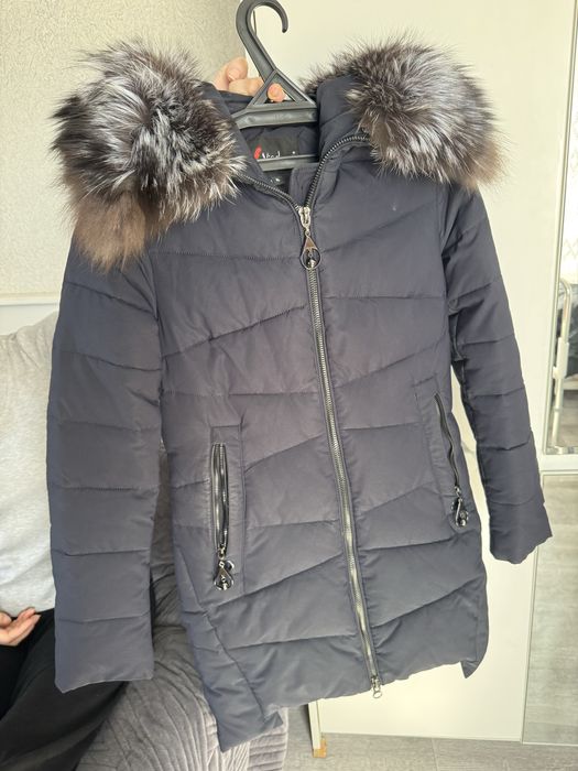 Продам зимнюю куртку