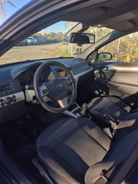 Opel Astra H (+4 roti)