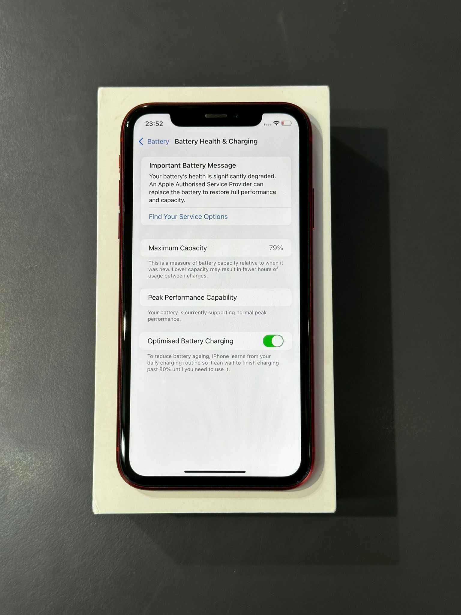 iPhone XR ! Като Нов !