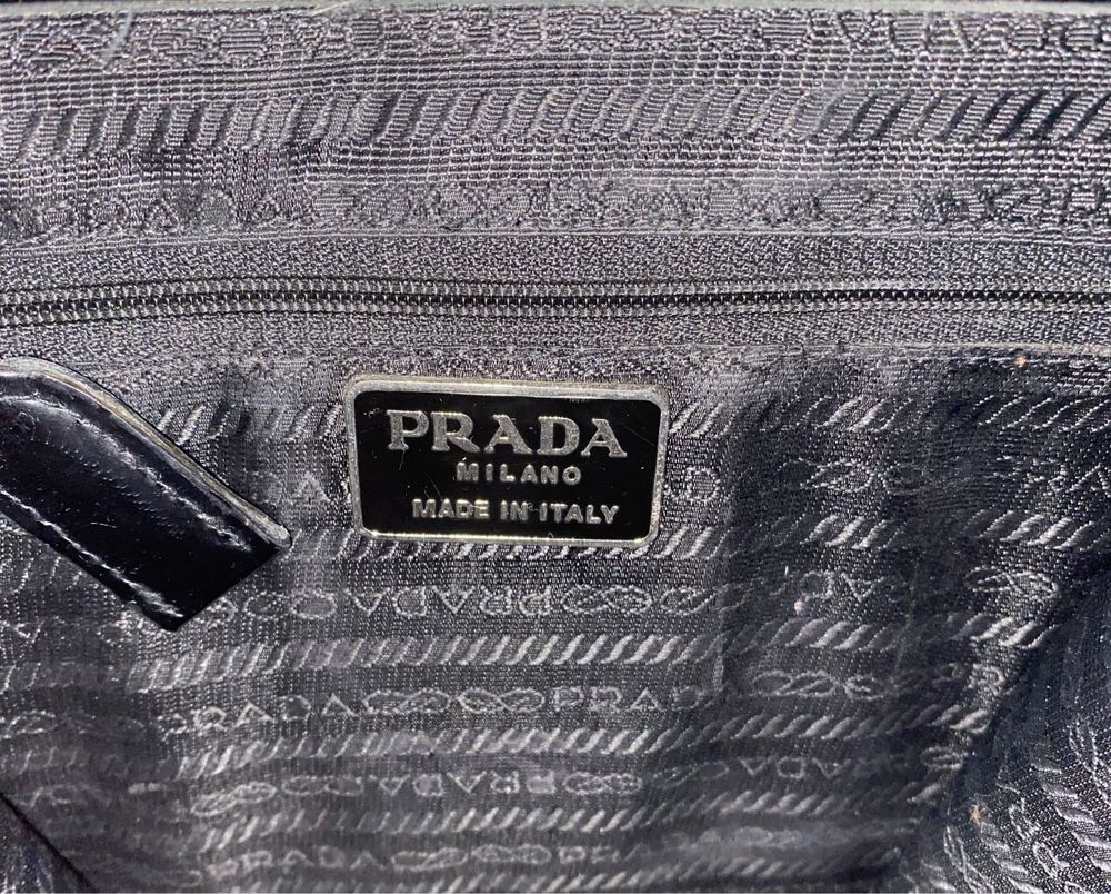 Чанта Prada - оригинална