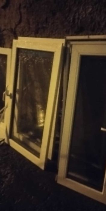 Vând geamuri termopan