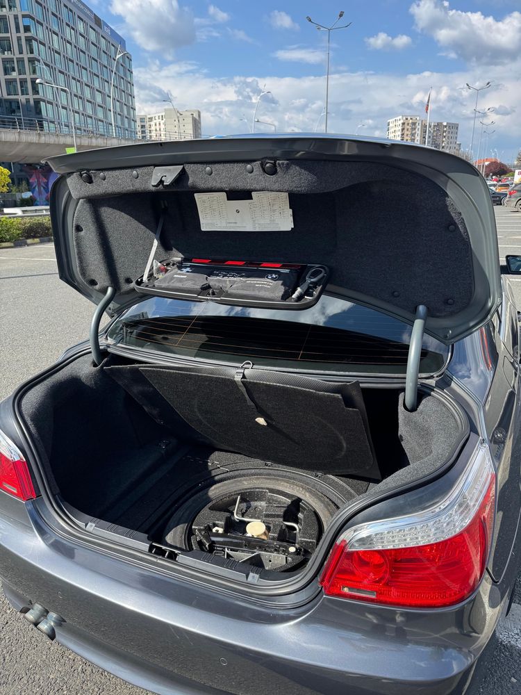 BMW Seria 5 LCI 523i 2.5 Benzina (190CP) 2009