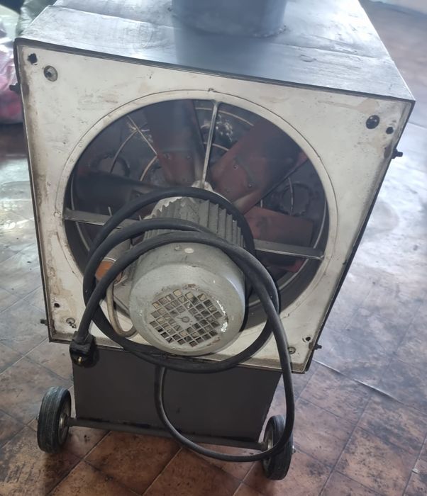 Печка на дърва и въглища за големи помещения