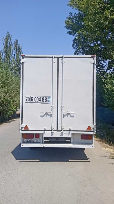 Mersedes 814 sotiladi