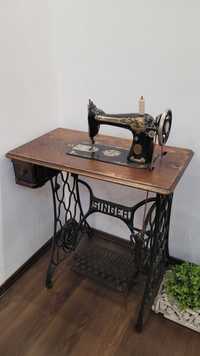 Masina de cusut Singer, model vintage si perfect functionabil