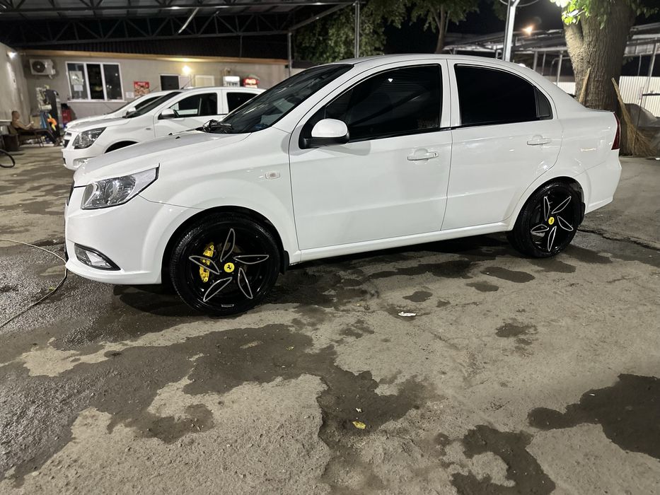 NEXIA 3 sotiladi AVTOMAT