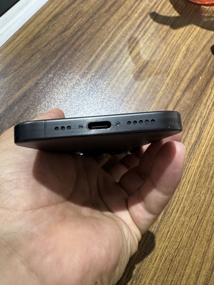 Iphone 15 pro LLA sotiladi