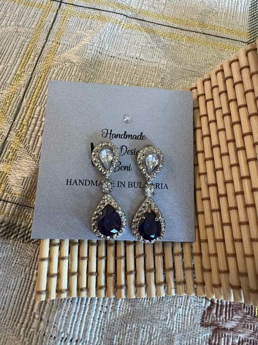 Уникални обици с тъмносин камък