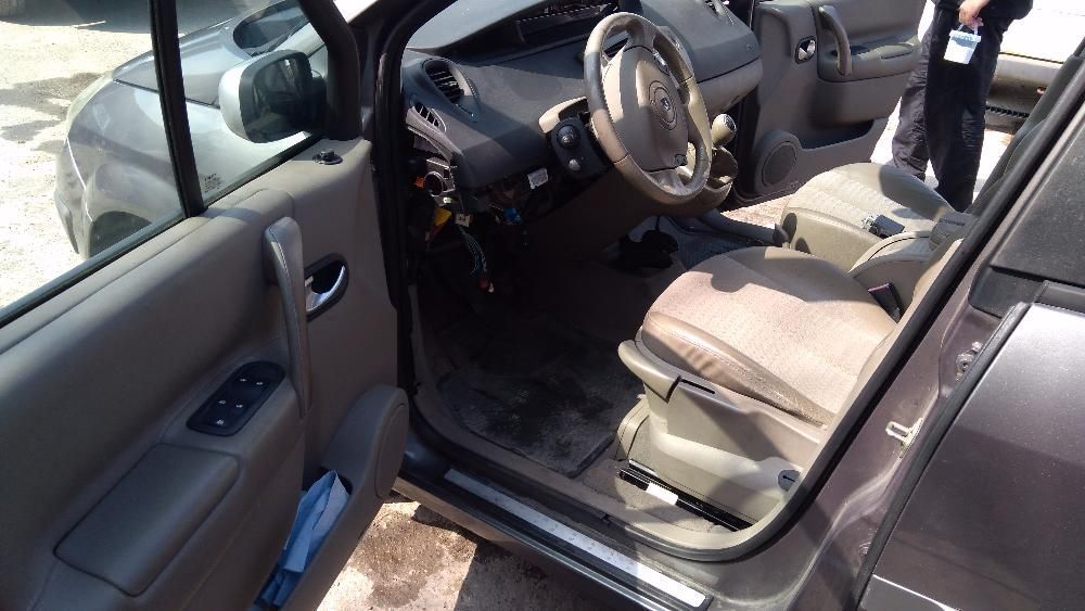 Renault Scenic 1.9 DCI НА ЧАСТИ
