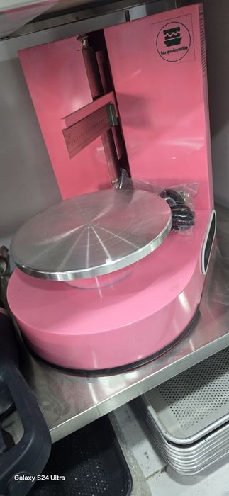 Tort bezatadigan kremini surtadigan bezaydigan apparat для розлива tor