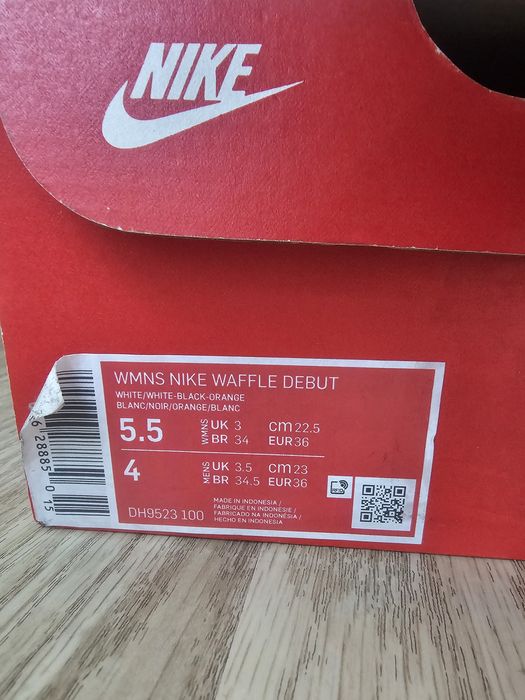Nike wins waffle debut N'36 - 22.5см