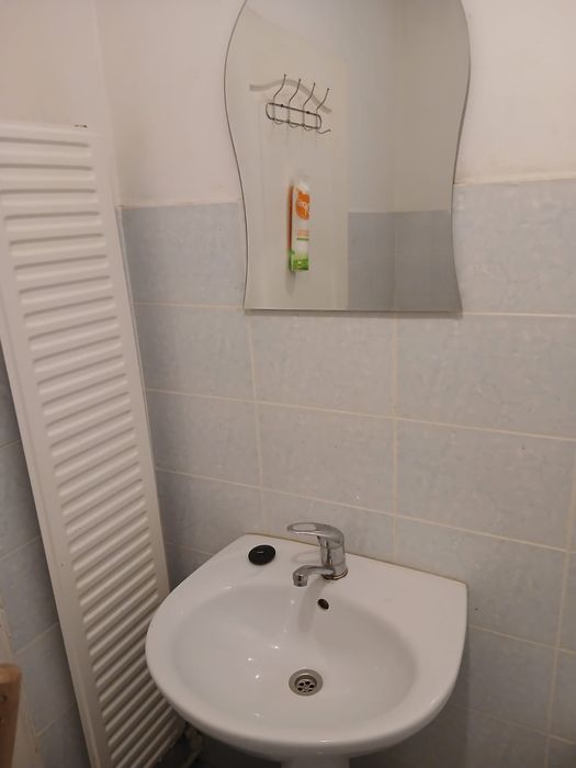 Inchiriez garsoniera