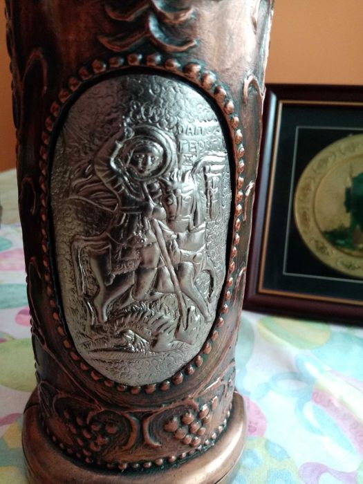 Инкрустирана медна  бутилка икона 750 мл, 1960 г. Тревненска школа.