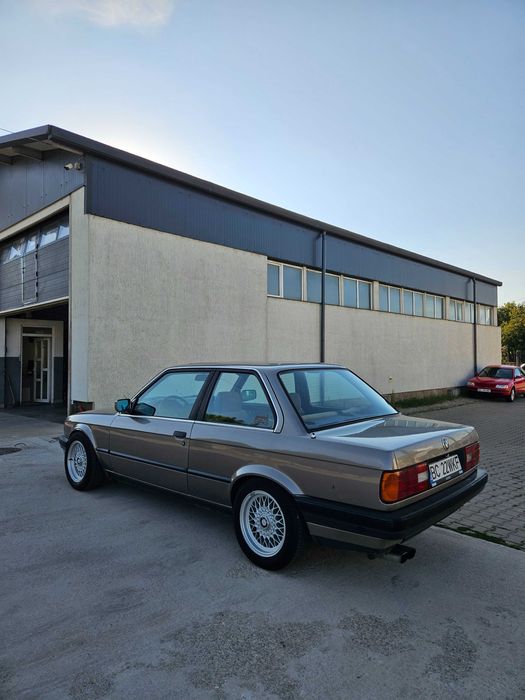 BMW E30 coupe 318IS