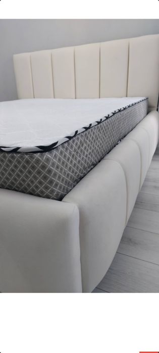 Продаётся новый матрас без пружинный Ортопед