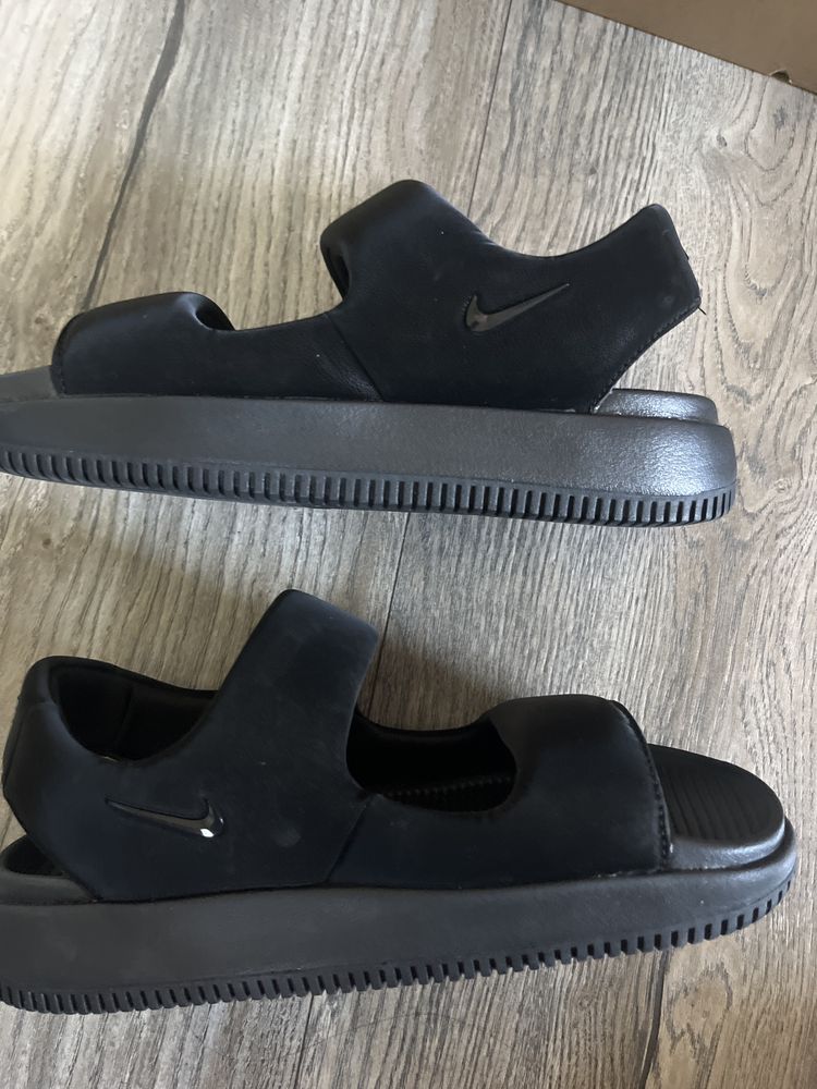 Сандали Nike calm