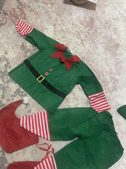 Costum elf marime 4-5 ani