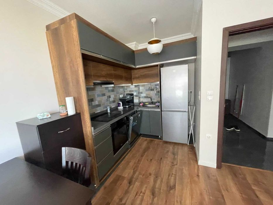 Дава се под наем Тристаен апартамент в Бургас, Славейков - 120 кв.м за 850 € - Снимка #4