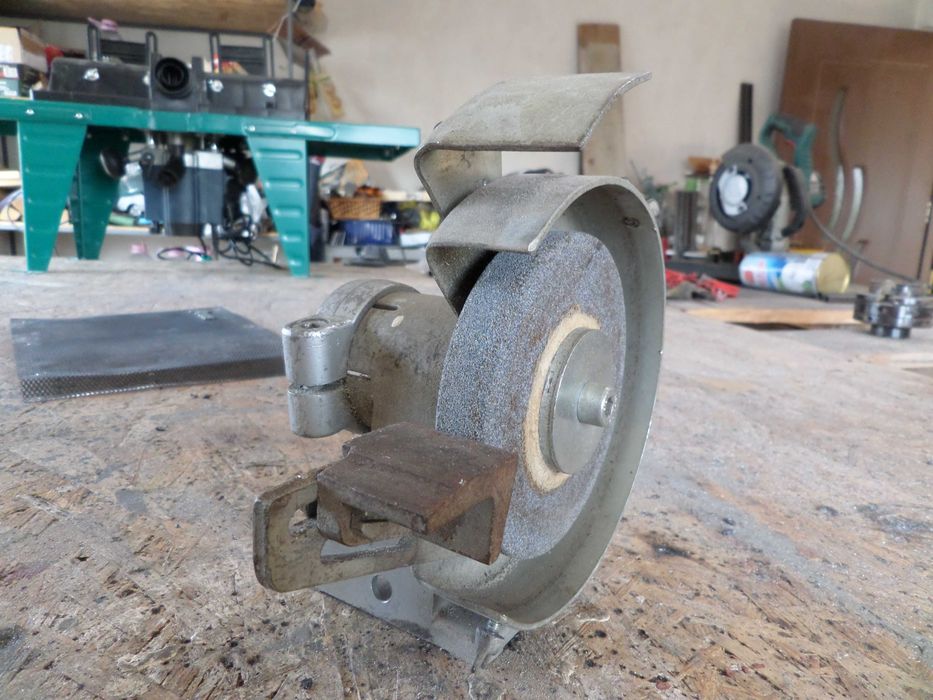 Adaptor polizor pt.motor pt masina gaurit pt. filetanta