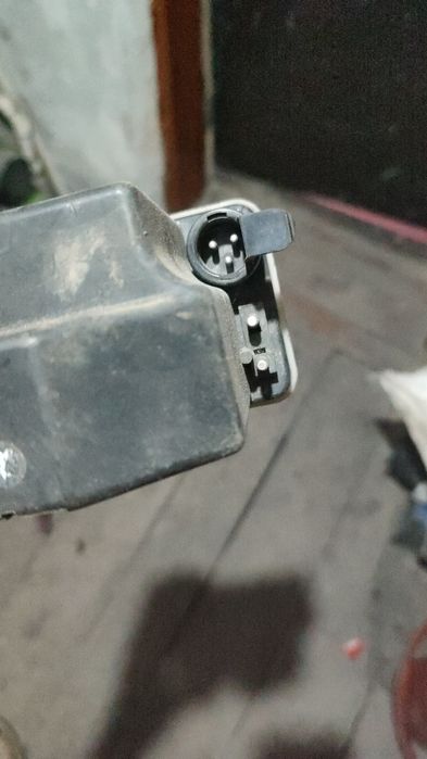 Продам запчасти на 124 Мерседес