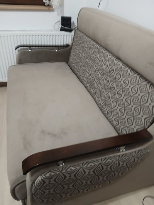 Canapea 2 locuri si fotoliu