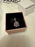 Charm original pandora NOU bon si garantie