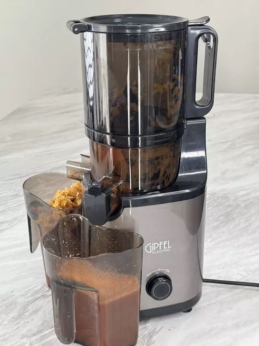 Бытовая соковыжималка (шнековая) "Gipfel" 5076, 1000Вт