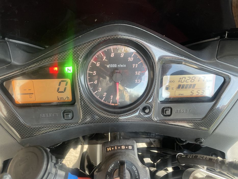 Vand sau schimb Honda VFR 800