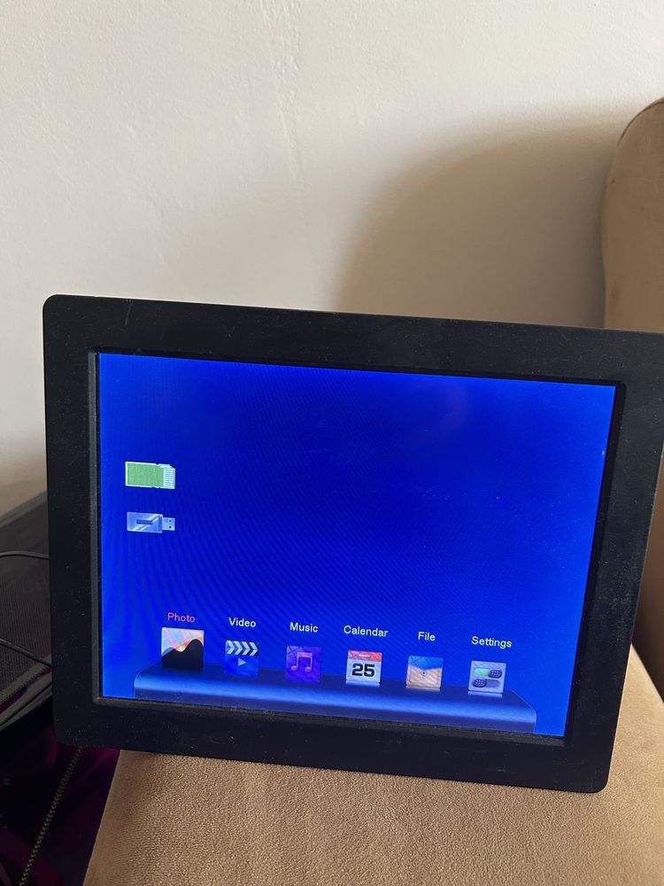 Мониторче Diva Digital Frame ПОСЛЕДНИ 2