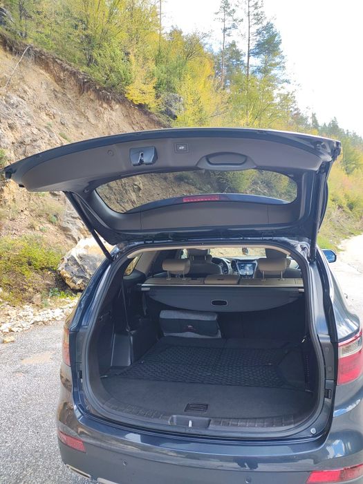 Hyundai Grand Santa Fe