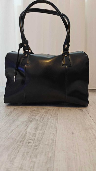 Geanta de piele naturala - interior patat, exterior stare buna