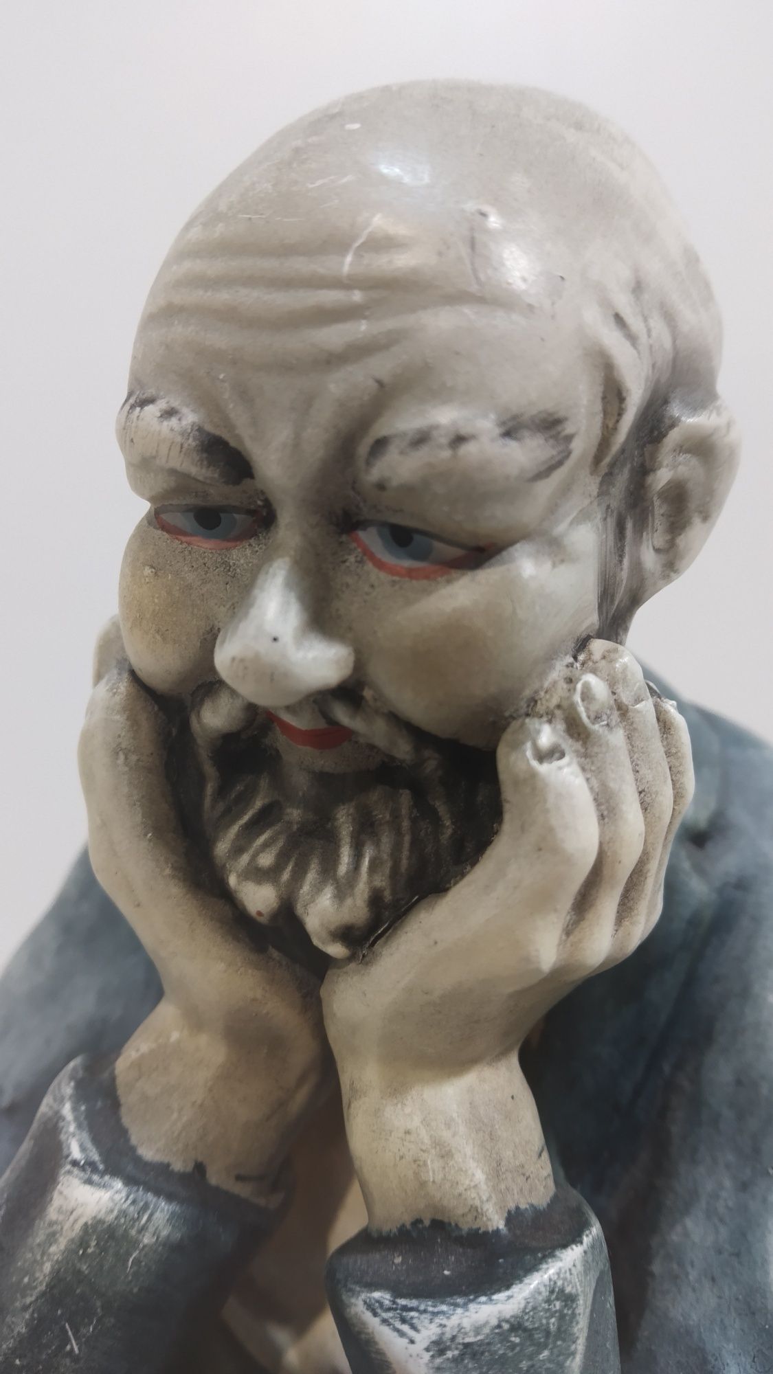 Стара Белгийска керамична статуетка Умисления Старец
