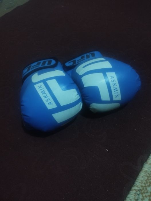 Boks perchatka yosh bolalar uchun