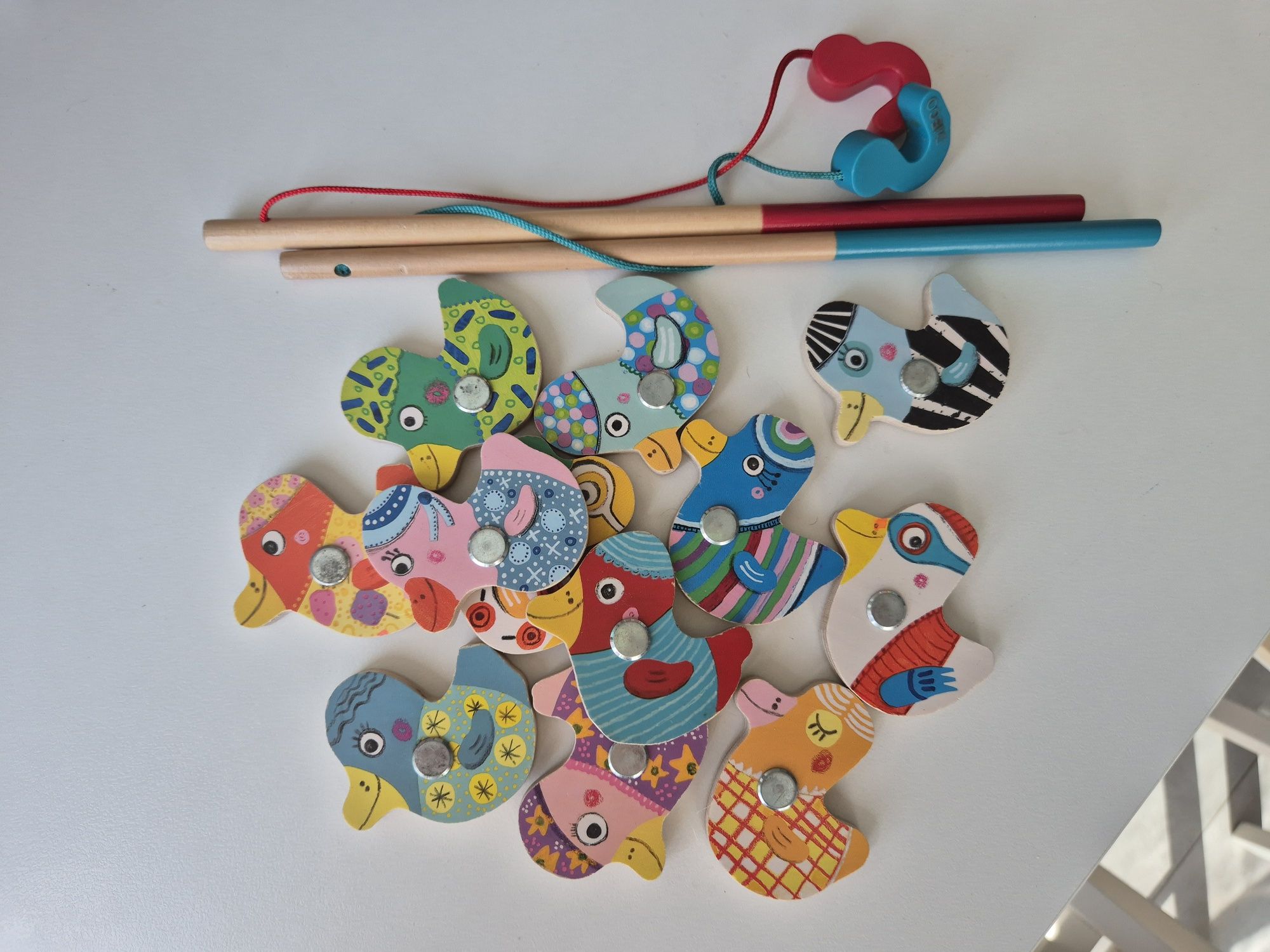 Дървени и образователни играчки Hape, Janod, Melissa&Doug и др.