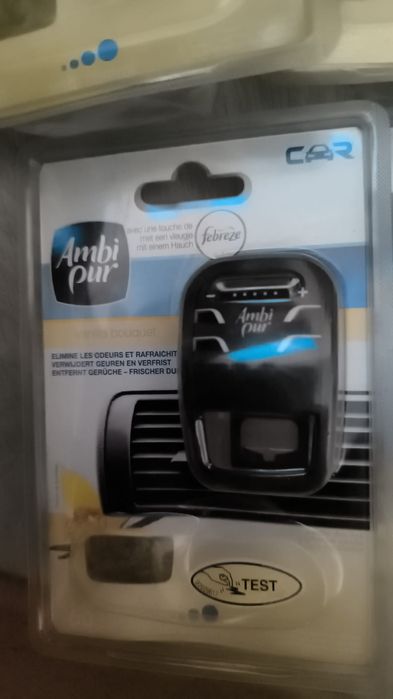 Ambipur Car (odorizant auto) foarte puternic și persistent