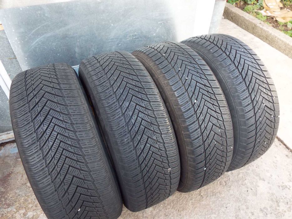 vand 4 anvelope de iarna 205/60/16 tourador winter pro ts1 pret 500lei