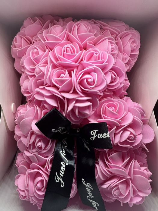 Мече от рози