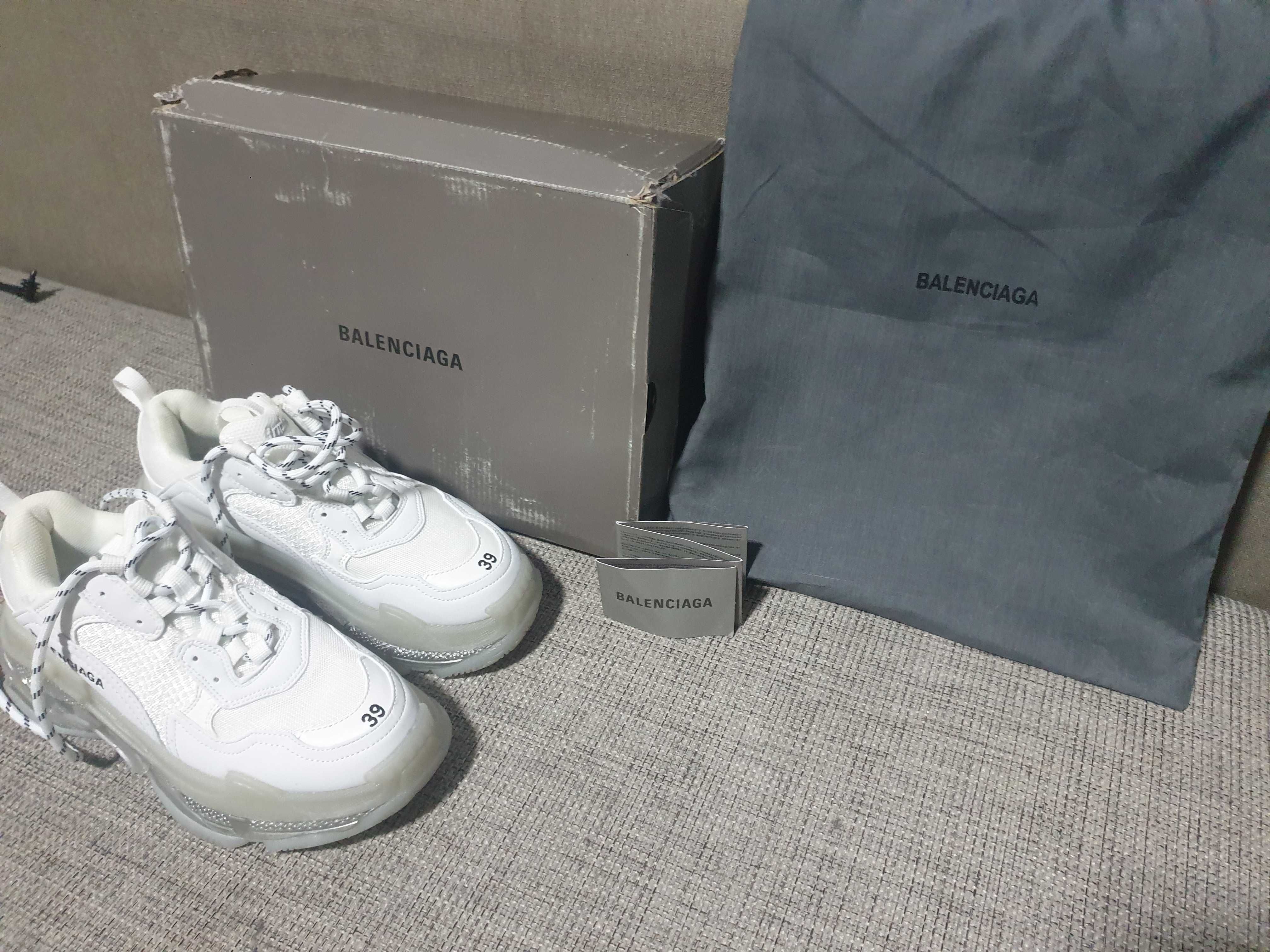 Papuci Balenciaga Triple S