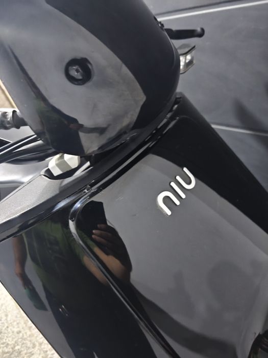 Скутер оригинал  niu sport，1800
