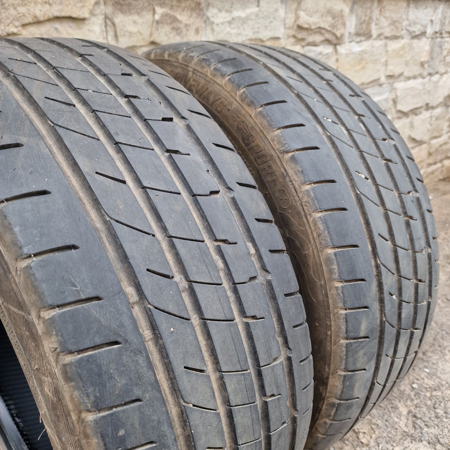 2  бр.  Гуми  LASSA  DRIVEWAYS +