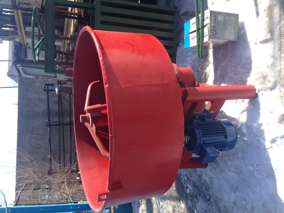 Бетоносмеситель, растворомешалка на 200 литров